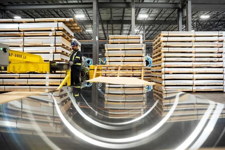 Canada on ‘front lines’ of trade war as Joly unveils $1.5B tariff support plan