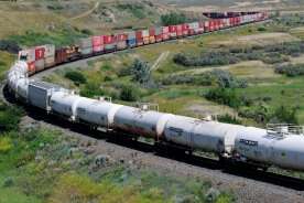 Impending rail strike already affecting shipments, Fertilizer Canada says