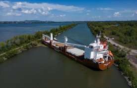 Cargo ship freed 2 days after running aground on St. Lawrence Seaway near Montreal