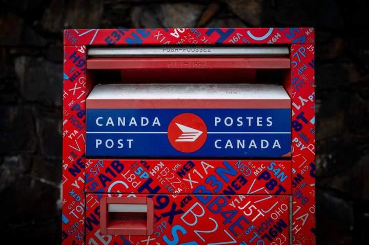 Canada Post confirms home mail delivery will continue on rural roads