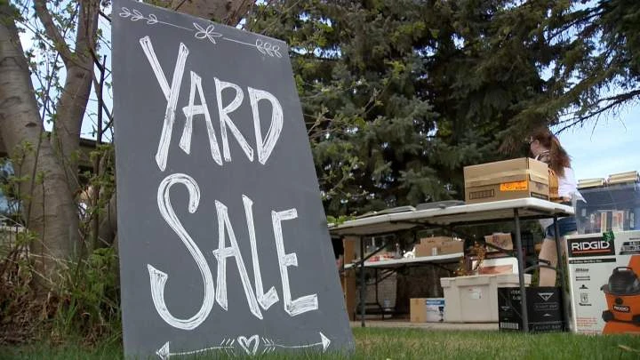 Ontario comedian hoping to break record for world’s largest yard sale