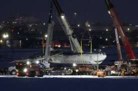 Delta plane cleared from Toronto airport runway, passengers offered $30K in compensation