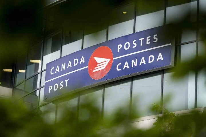 Canada Post reports new record-setting loss of $1.57 billion in 2025