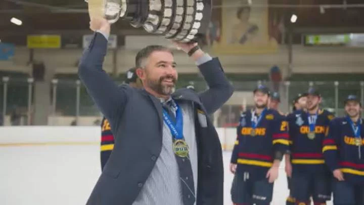 Brett Gibson steps down as Queen’s Gaels men’s hockey coach after 20 years