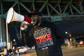 U.S. port strike will ’cause some issues’ for Manitoba, local experts say