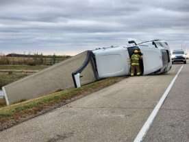 High winds cause semi rollover on Highway 10 east of Regina