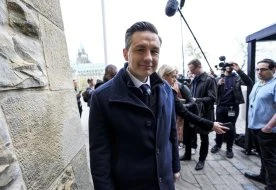 With no Liberal budget coming, Poilievre offers to write one for them