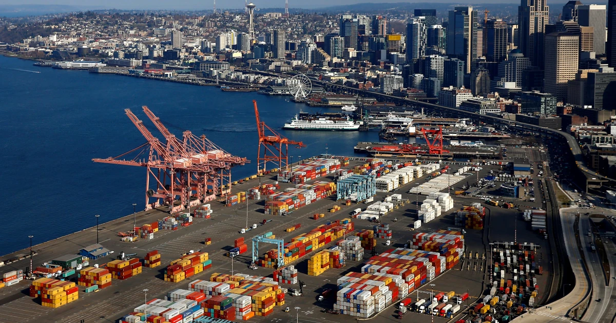 Captain arrested on suspicion of operating container ship drunk