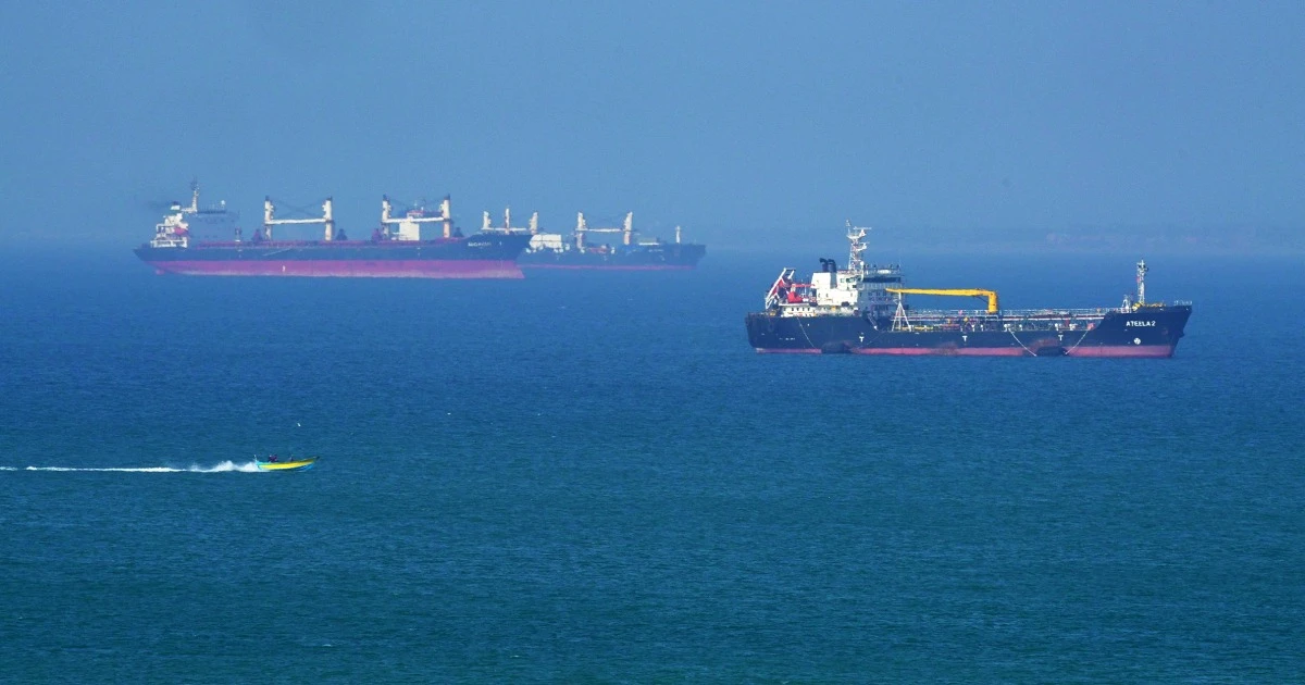 Trump warns Iran 'better get smart soon' as he weighs military options over Hormuz