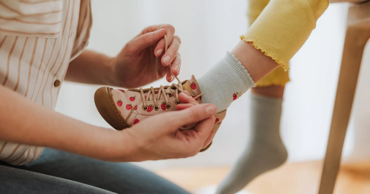 Calling all parents! These GPS tracking shoes are great for wandering kids