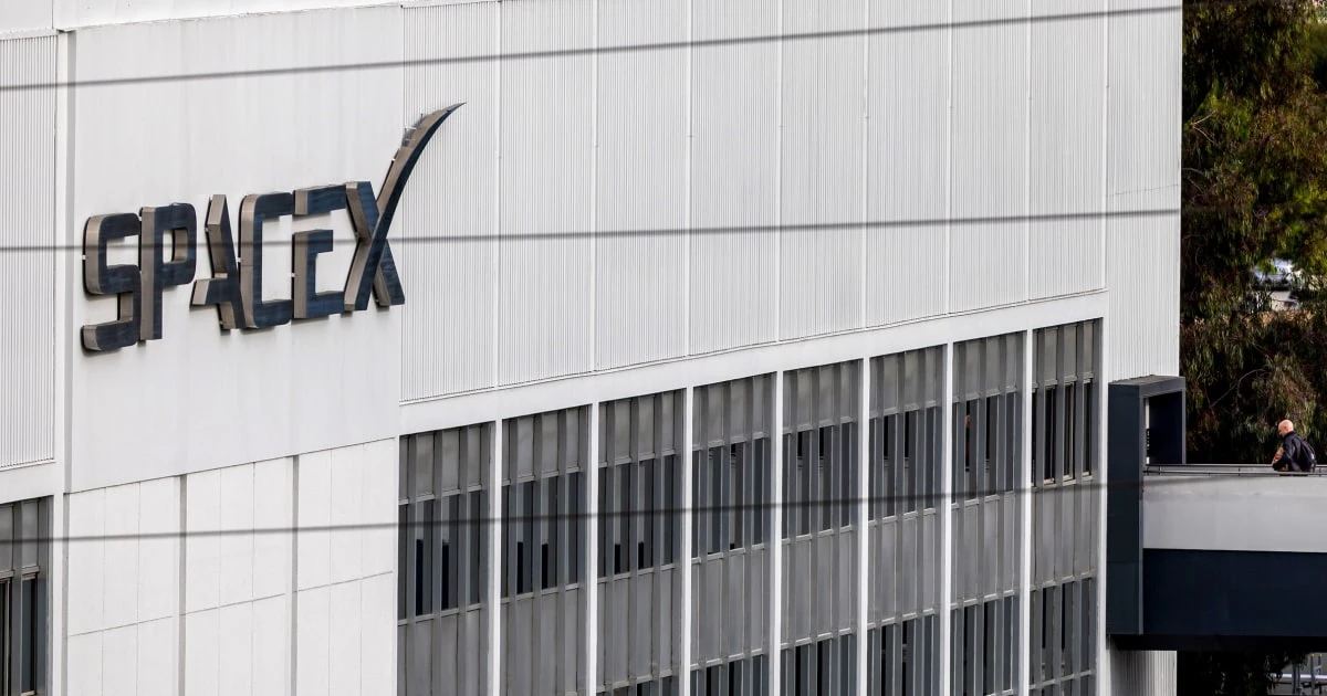 SpaceX sets its IPO price at $135 per share a day before trading begins