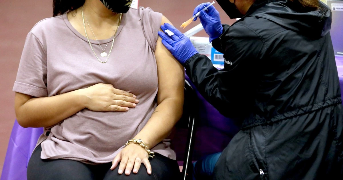 CDC ends Covid vaccine recommendation for healthy kids and pregnant women