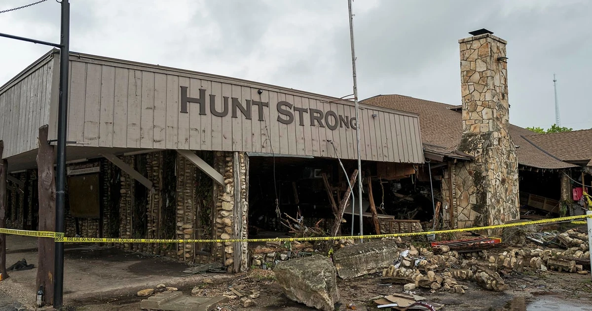 The 'hub' of a tiny Kerr County town feeds locals from a demolished storefront