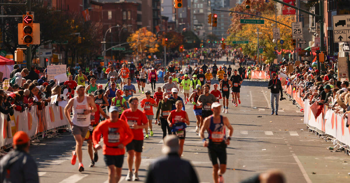 Running influencer banned from NYC Marathon after crew on e-bikes filmed him on course