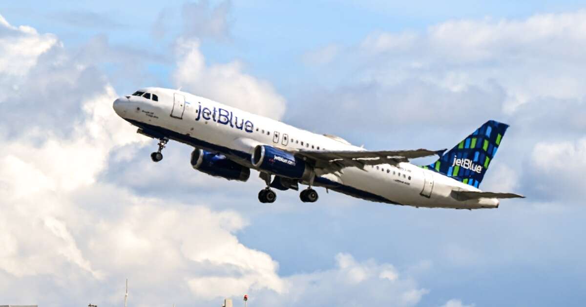 JetBlue to open airport lounges in New York and Boston in battle for big spenders