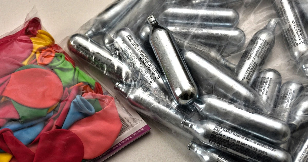 A chilling risk of recreational nitrous oxide use: Frostbite