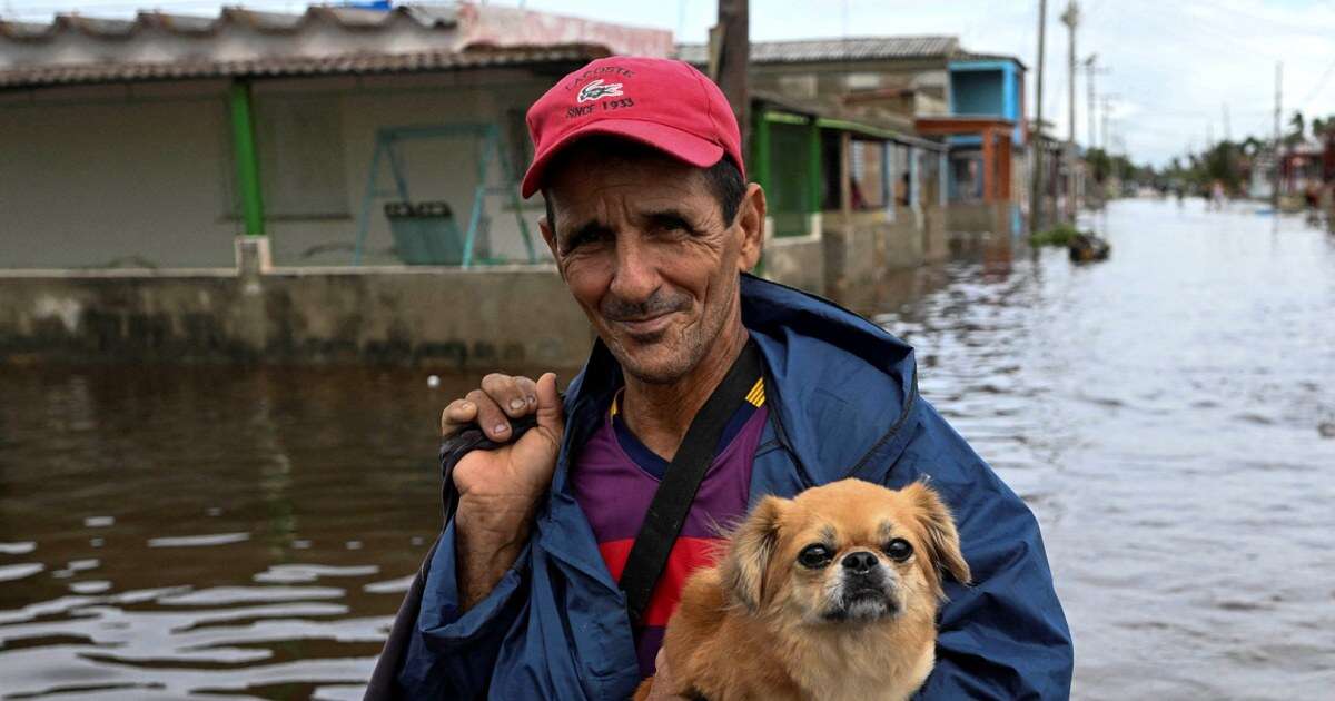 Hurricane Rafael moves across Gulf of Mexico as a rare major November storm while Cuba recovers