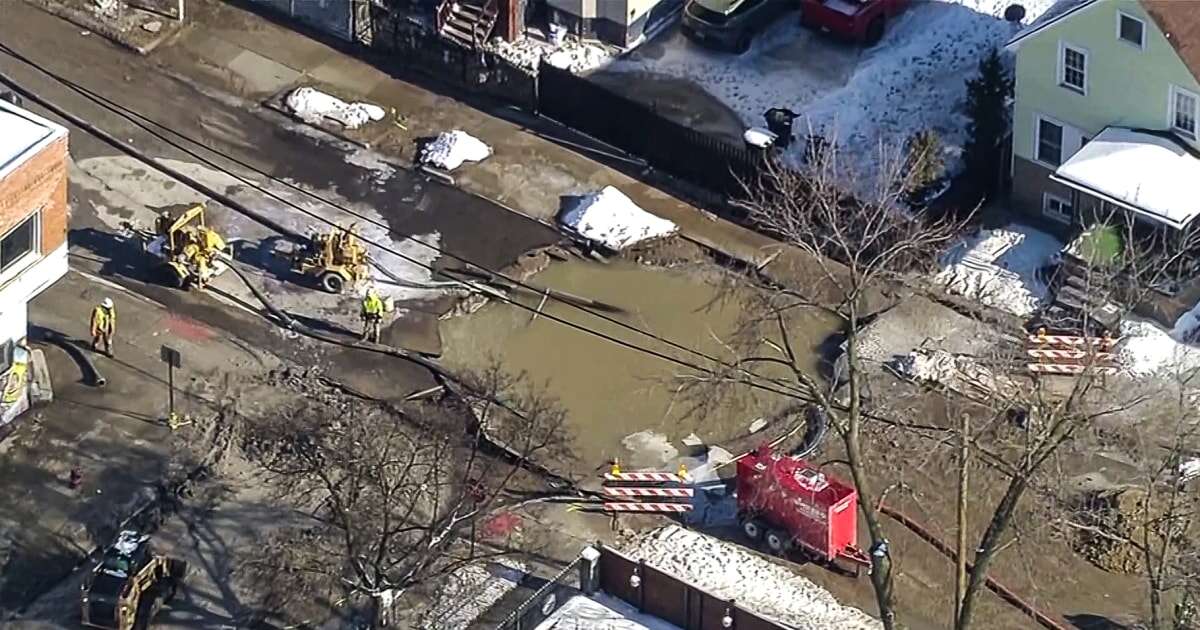 Nearly 300 Detroit residents forced out of homes after water line break 