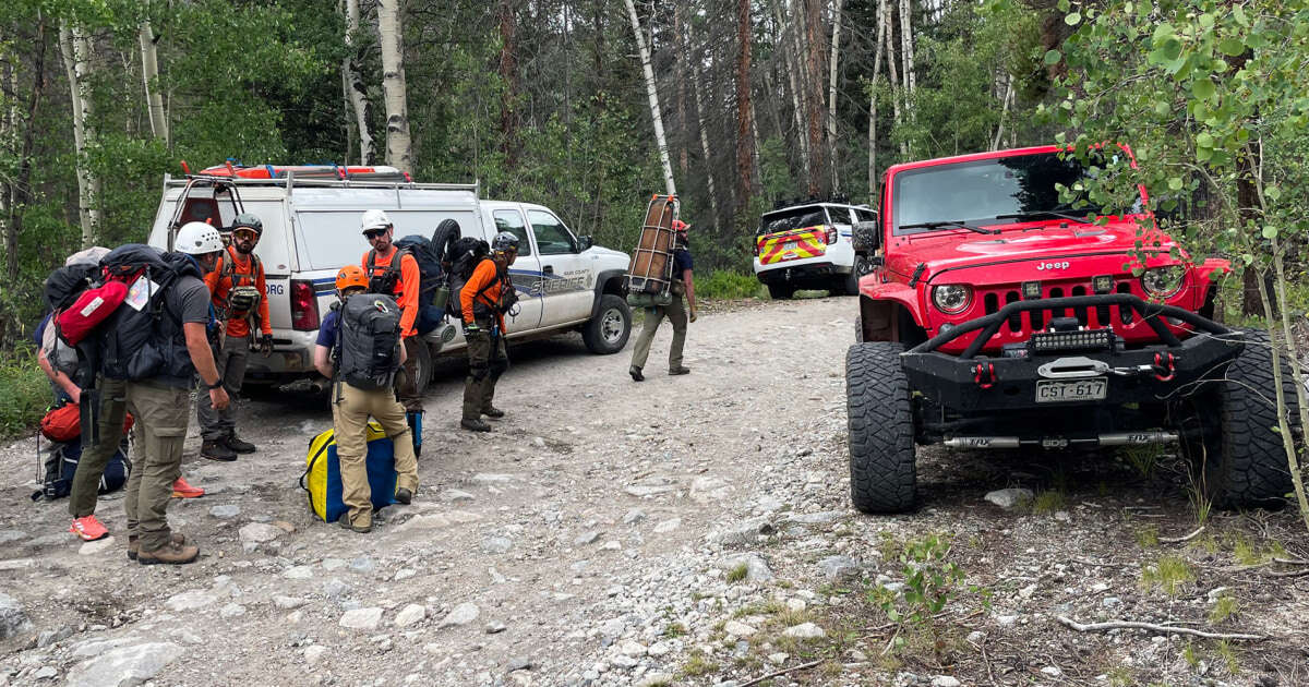 Man who got separated from colleagues during work retreat hike is rescued a day later