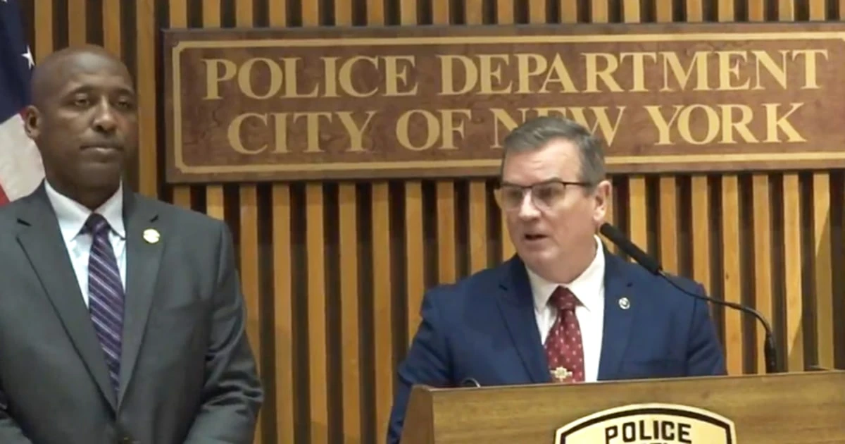 Man wanted in New York City slaying stabbed 2 women in Arizona, police say