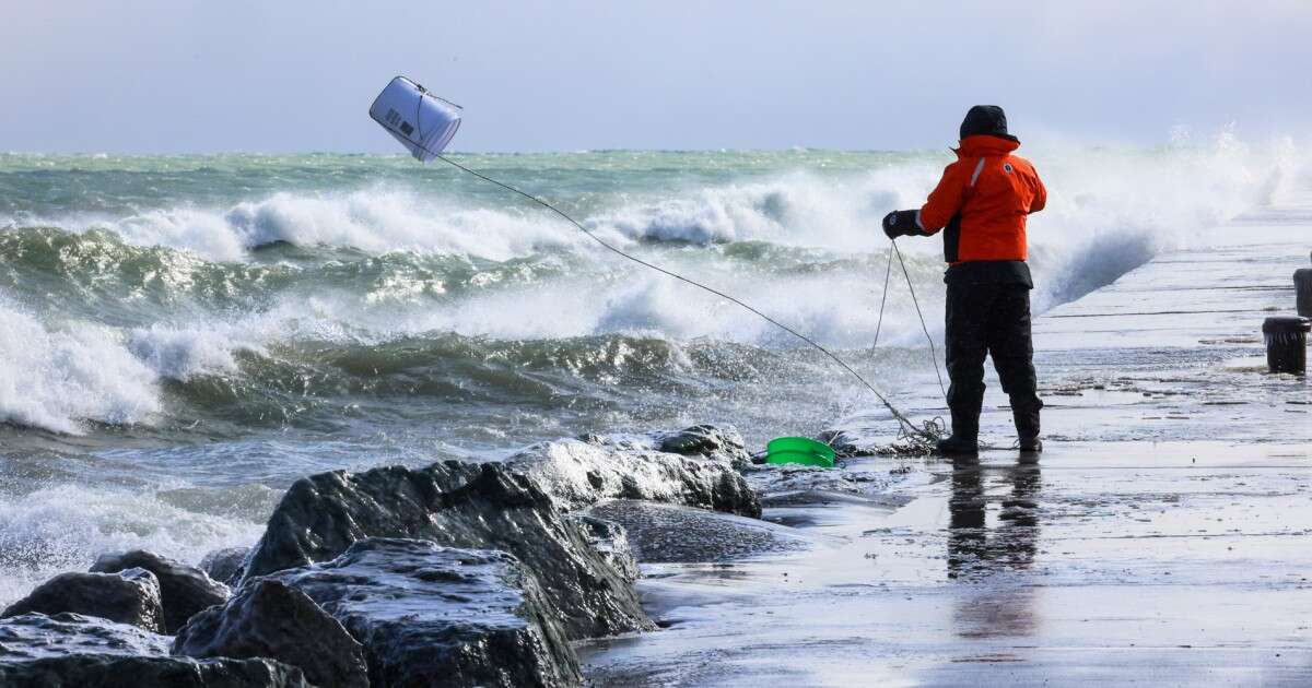 A lack of ice is reshaping winter life around the Great Lakes