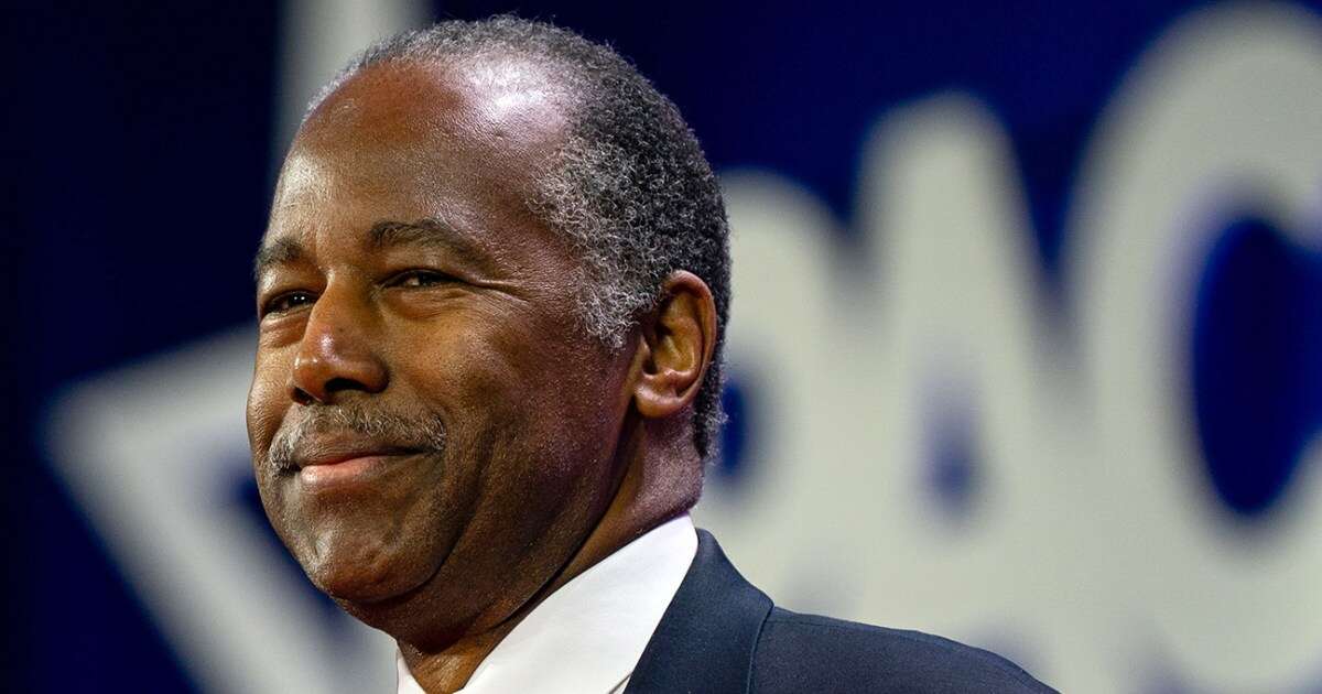 Ben Carson keeps his distance as other VP contenders audition for Trump