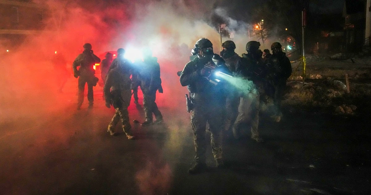 ICE agent charged with four counts of assault in Minnesota shooting of Venezuelan immigrant 