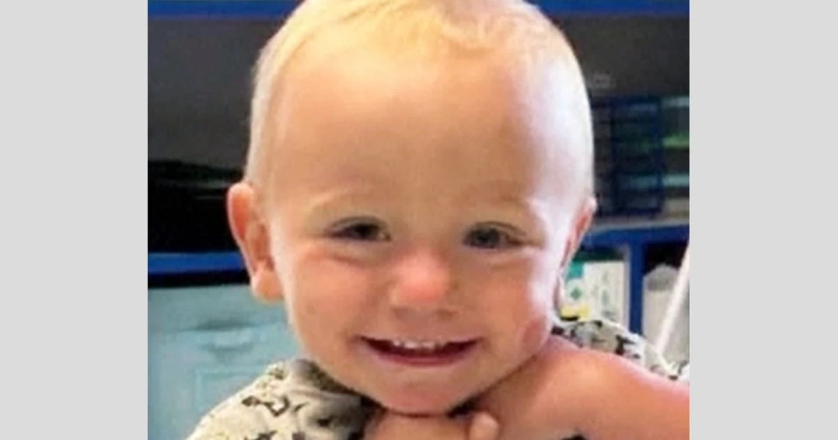 Toddler died in hot car while dad got haircut and drinks at the bar, police say