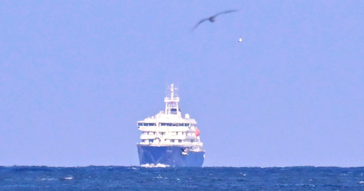 Hantavirus-hit cruise ship arrives in Netherlands, ending long and deadly voyage