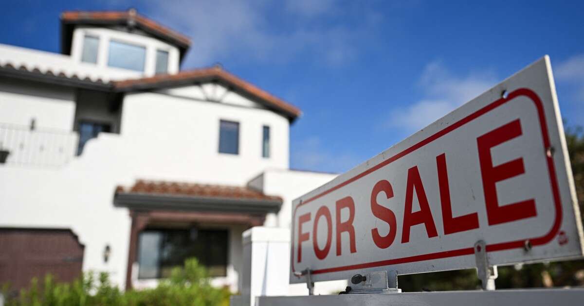 Mortgage demand dives nearly 22% to end 2024