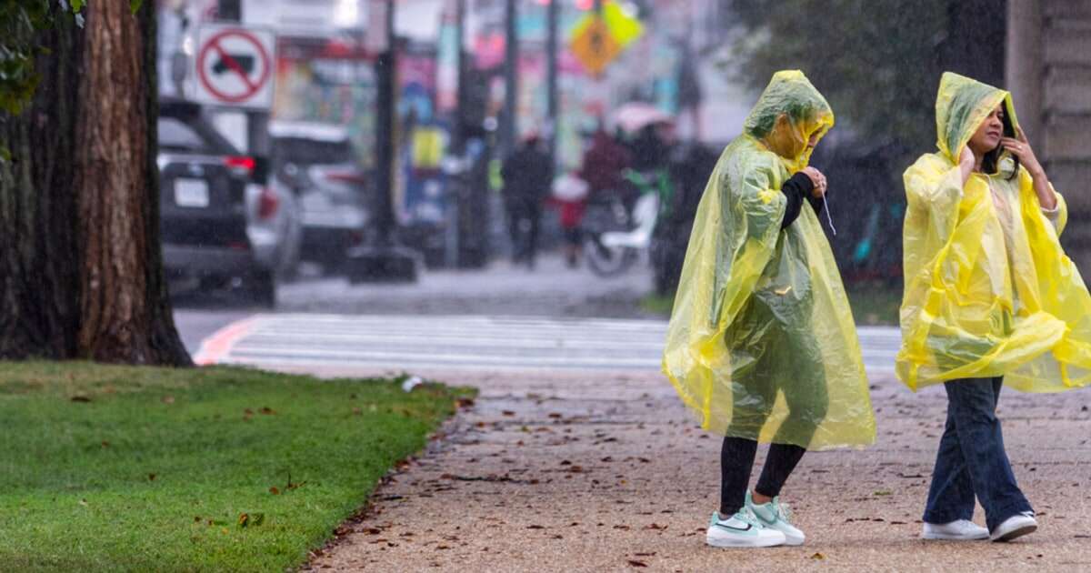 Powerful storm moving east as the D.C.-to-Boston corridor braces for rush-hour rain