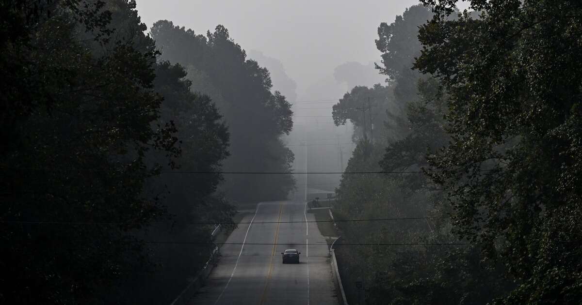 Atlanta likely to be covered by haze and chlorine odor from chemical lab fire, officials warn