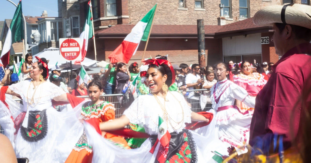 Thousands in Chicago celebrate Mexican American heritage amid immigration crackdown