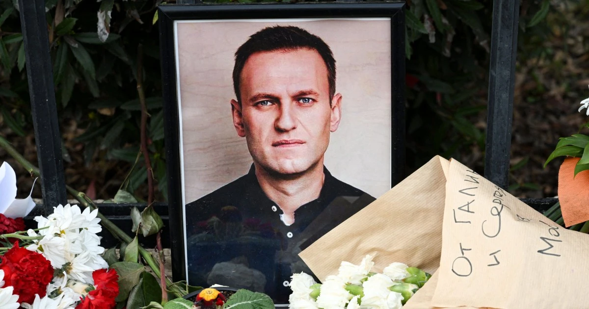 Lab tests show Russian opposition leader Navalny was poisoned, his wife says