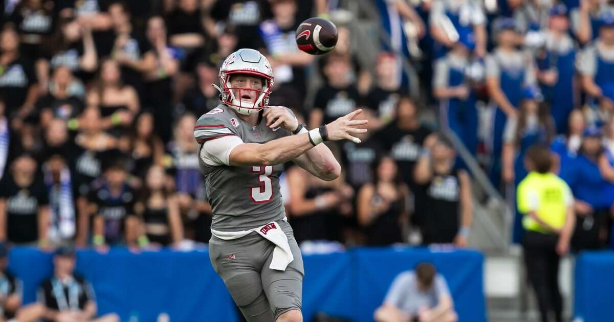 UNLV QB quits, claims 'commitments' were unfulfilled in what could be first midseason pay dispute in college football