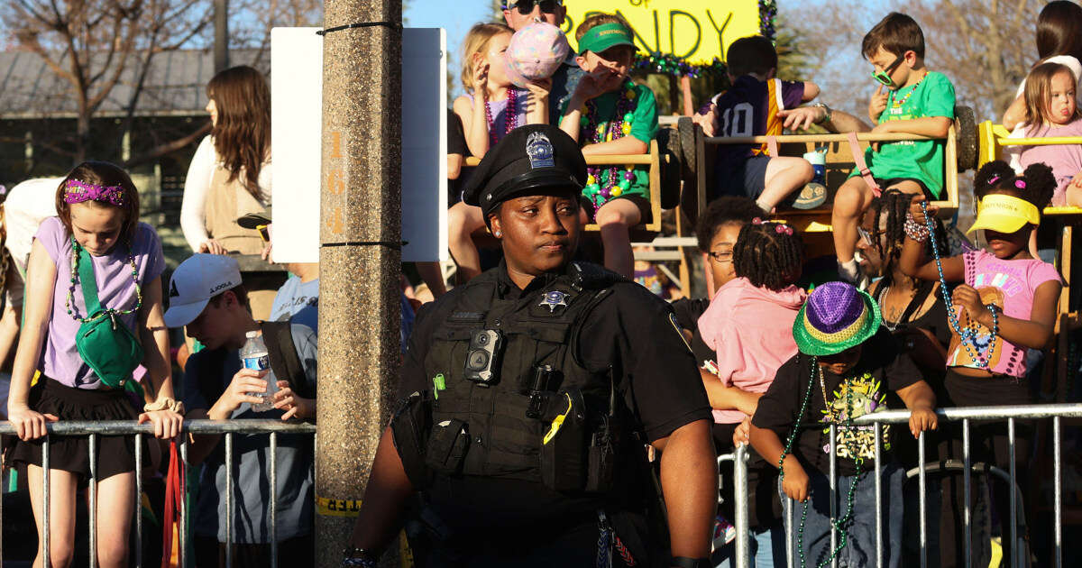 Thunderstorms and strong winds hit New Orleans' Mardi Gras plans as severe weather affects millions 