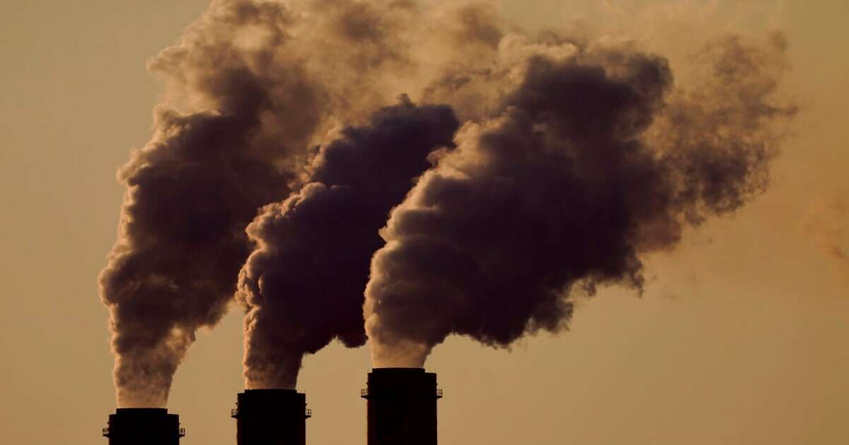 Supreme Court blocks EPA's interstate air pollution regulation