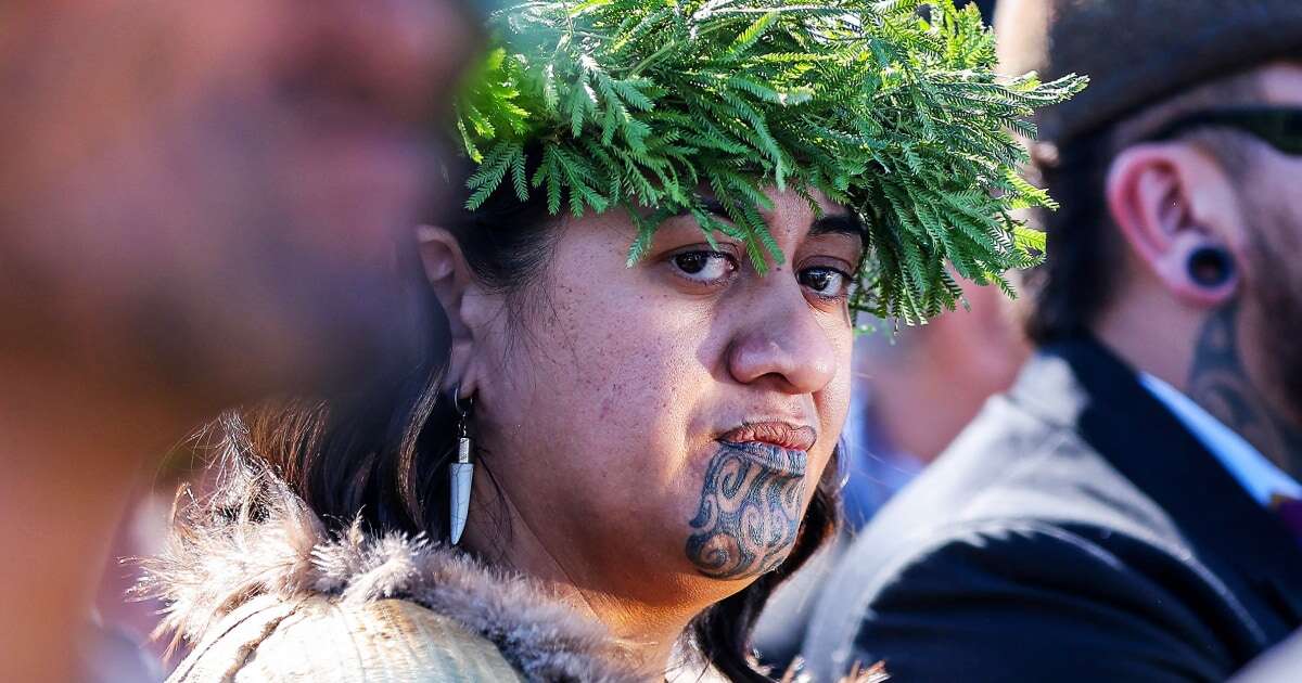 New Maori Queen is anointed as her father, the King, is buried