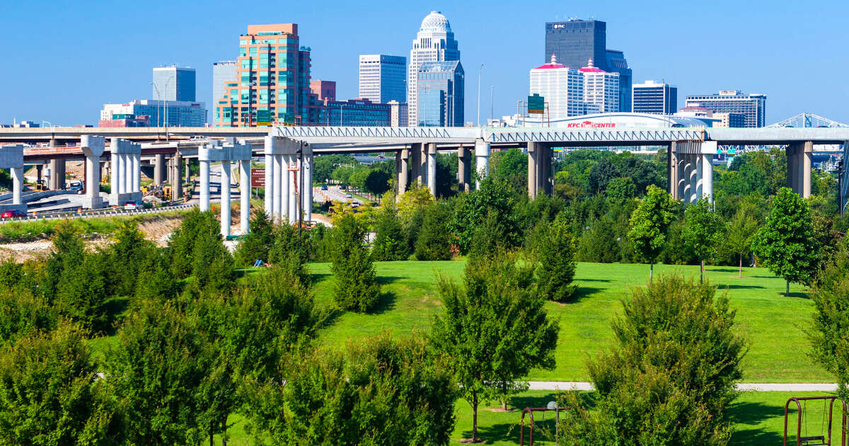 Living in tree-filled neighborhoods may be as beneficial as exercise, new study finds