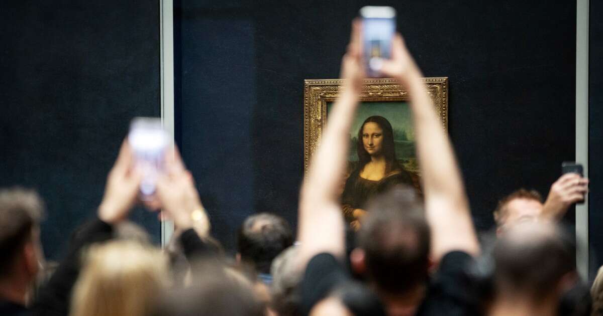 Concerns about dire conditions at the Louvre spark feud over the Mona Lisa