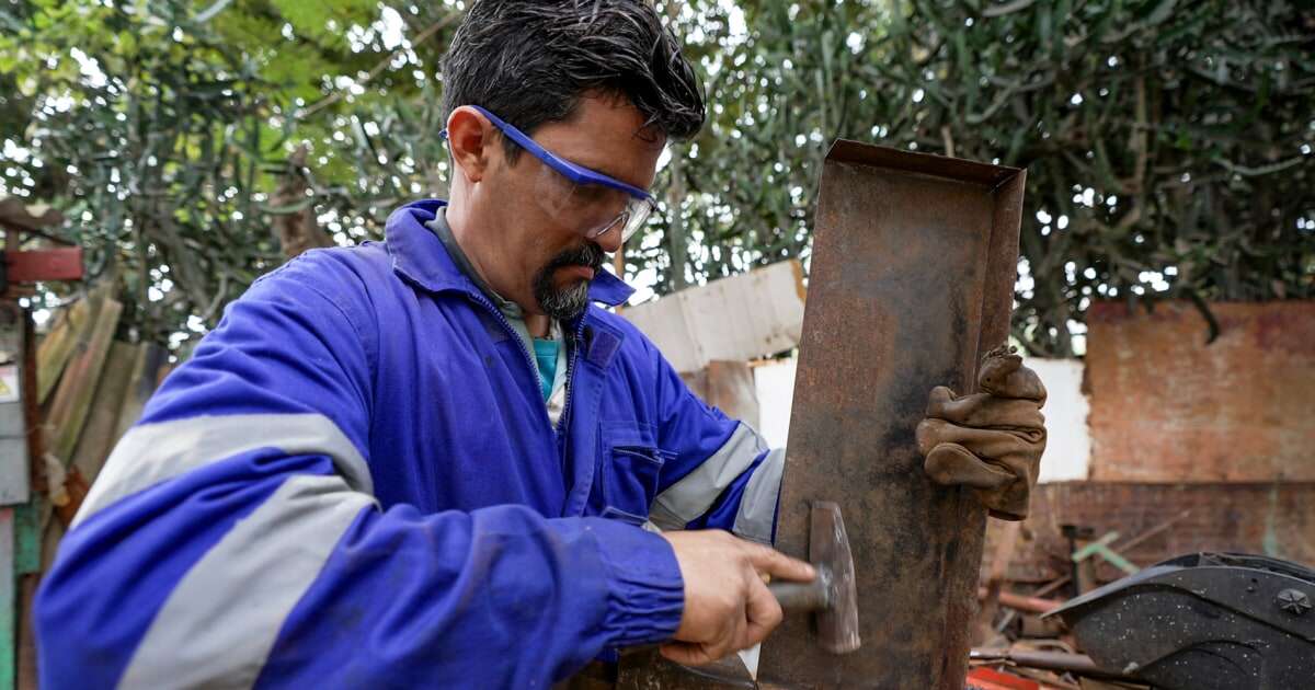 Need a trailer in Cuba? This man will build it from scrap metal.