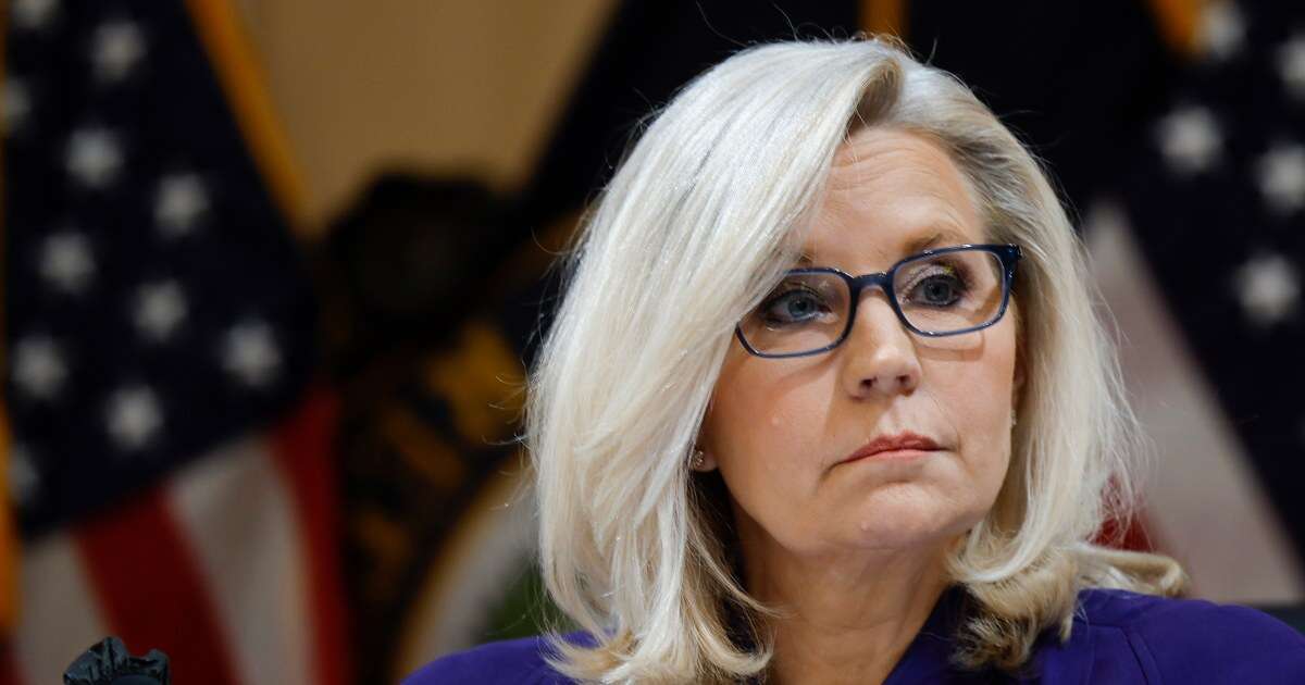 Liz Cheney says it's 'not enough' for anti-Trump Republicans to vote for someone other than Harris