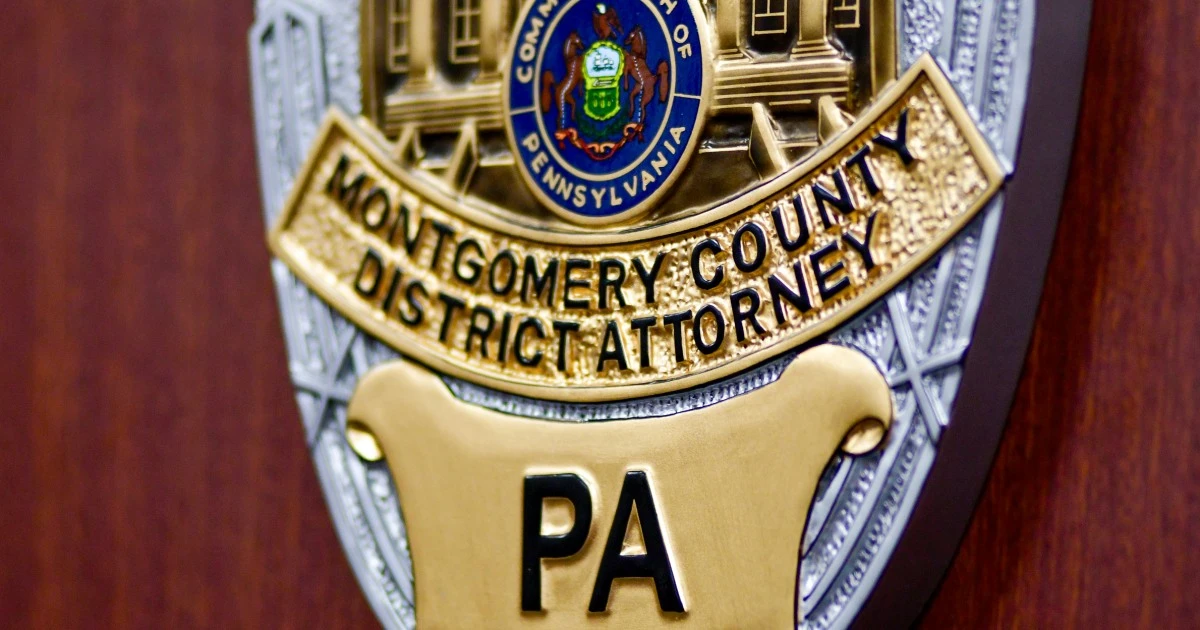 2 arrested in 'fortune telling scheme' that duped victims out of $60,000, officials say