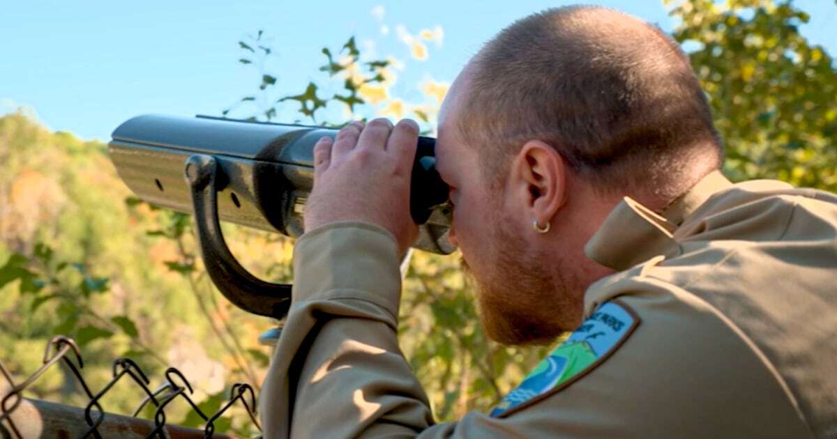 Colorblind viewfinders in Virginia parks allow guests to experience fall foliage in full color