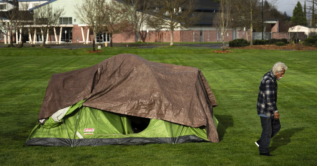 Supreme Court allows Oregon city policy targeting homeless people