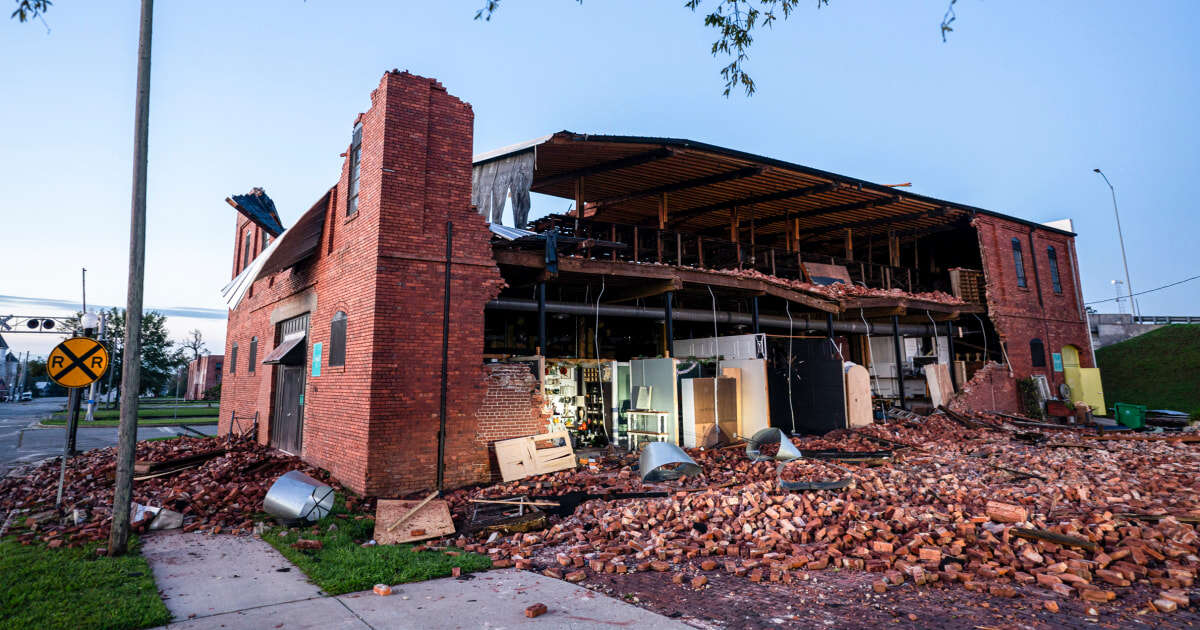 'It looks like Hell': Hurricane Helene leaves Georgia community in ruins as families brace for long power outages