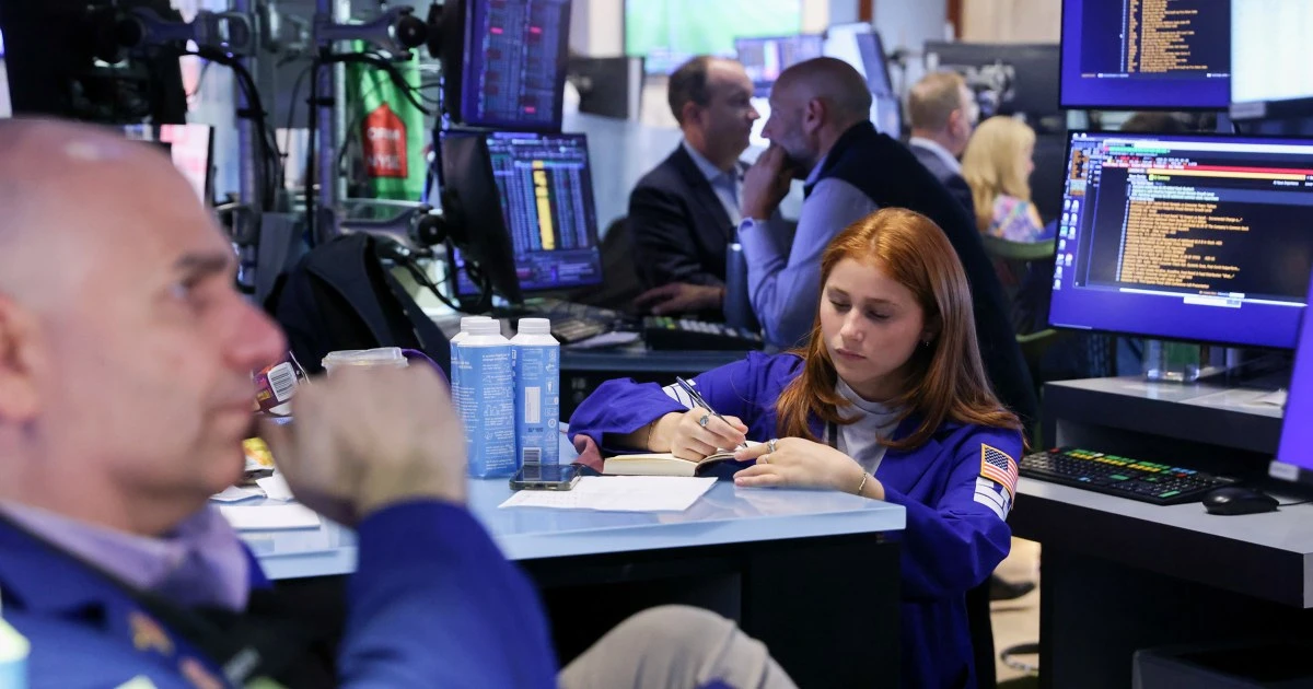 Global tech sell-off intensifies, led by SpaceX slide