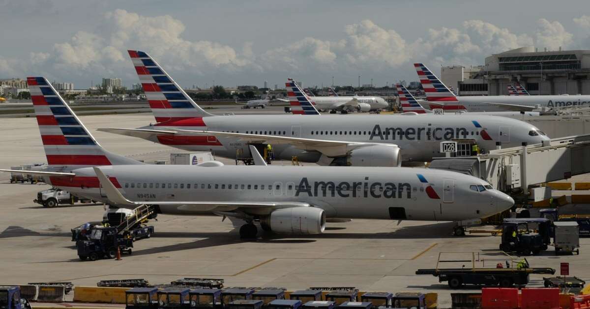 Couple allegedly tried to force their way onto American Airlines flight after missing boarding