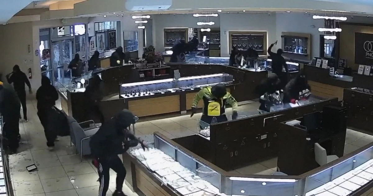 Robbery crew hits Sunnyvale jewelry store; 5 arrested after police pursuits