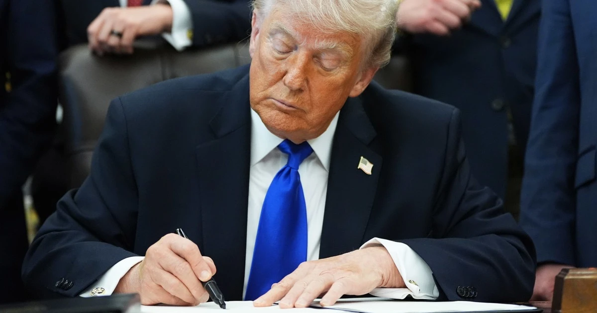 Trump signs order seeking early access to powerful AI models before their release